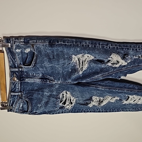 American Eagle distressed style size 4 stretch mom jeans - Picture 2 of 8